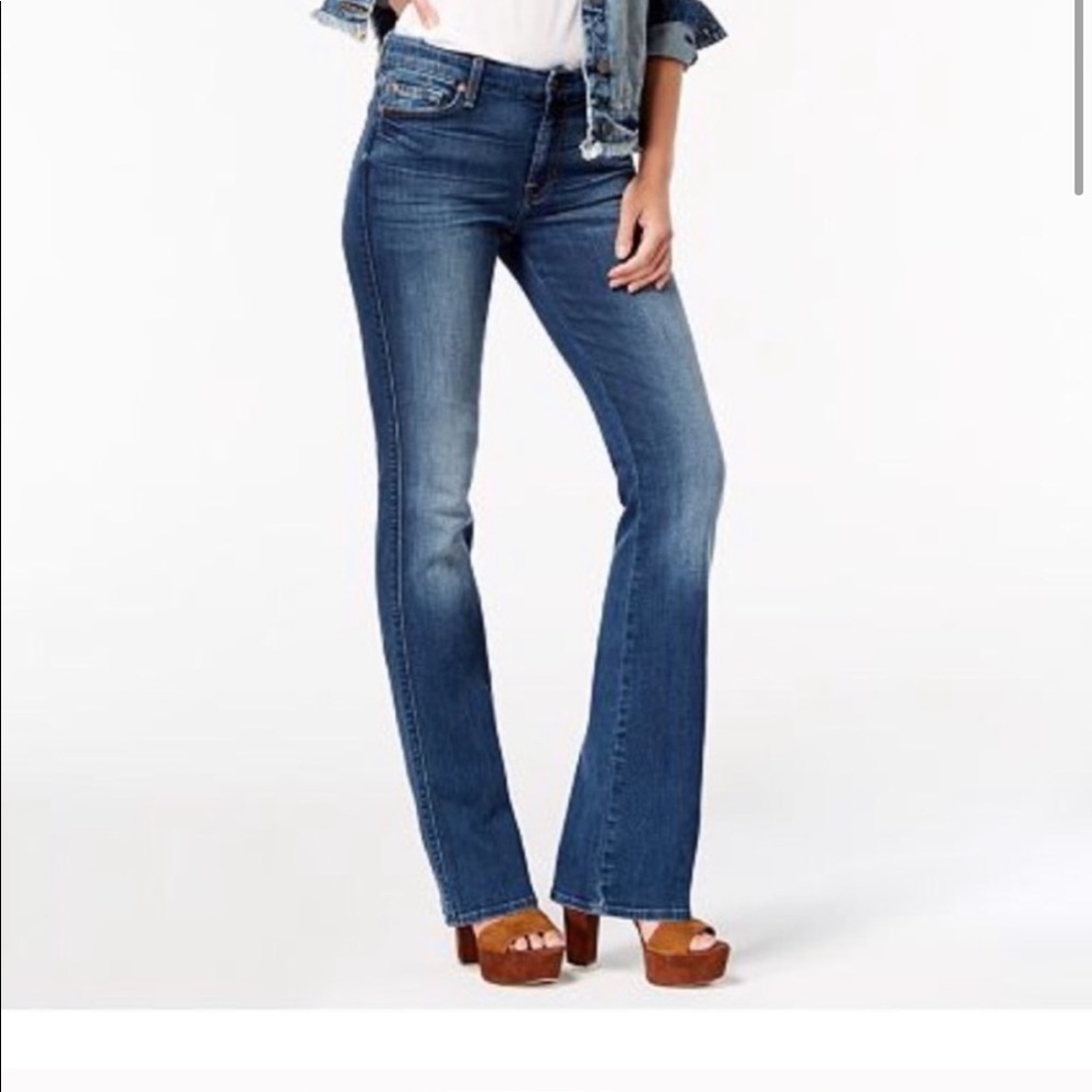 7 for all mankind women’s bootcut jeans. Size 28